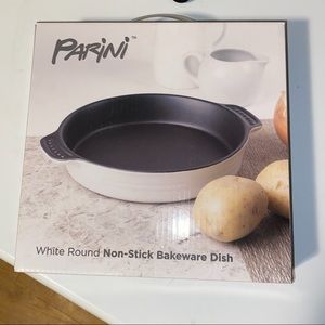 BNIB Parini 8” round baking dish